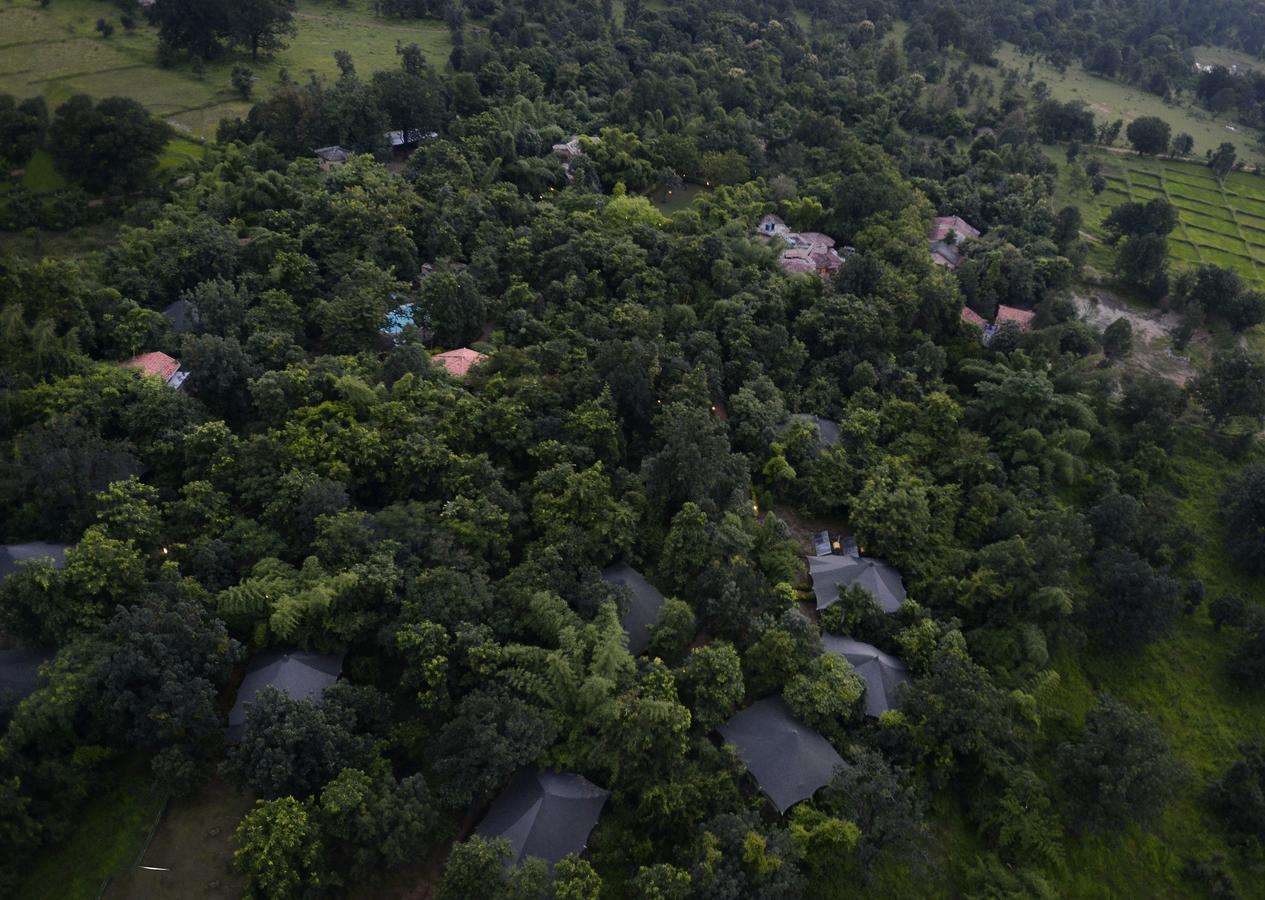 Pench Jungle Camp Hotel Khawasa Bagian luar foto