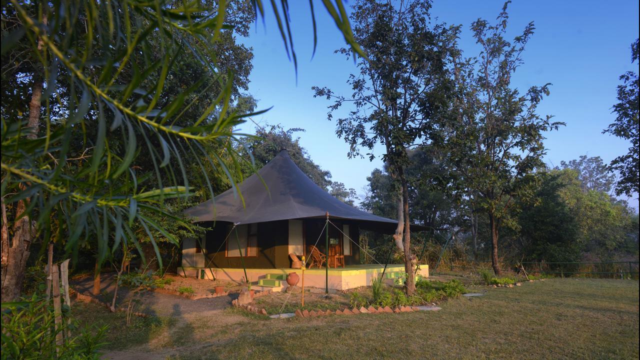 Pench Jungle Camp Hotel Khawasa Bagian luar foto