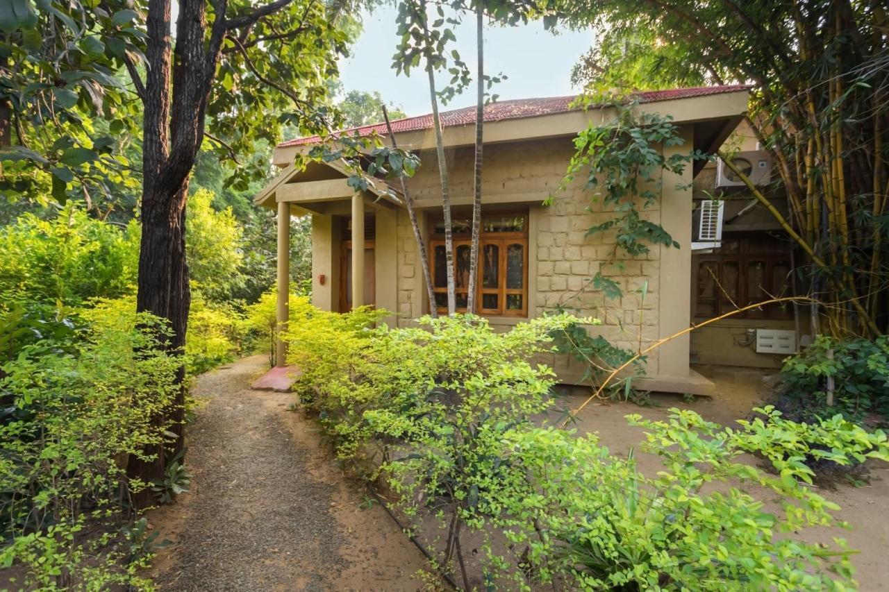 Pench Jungle Camp Hotel Khawasa Bagian luar foto